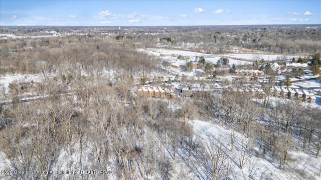 5469 Wild Oak Drive, East Lansing, MI 48823