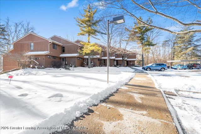 5469 Wild Oak Drive, East Lansing, MI 48823