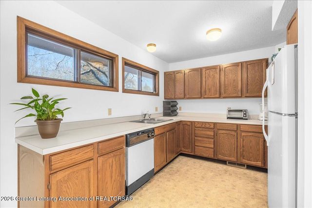 5469 Wild Oak Drive, East Lansing, MI 48823