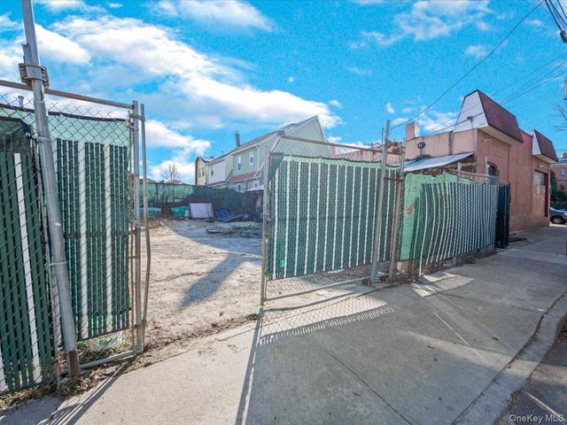 10601 Liverpool Street, Jamaica South, NY 11435