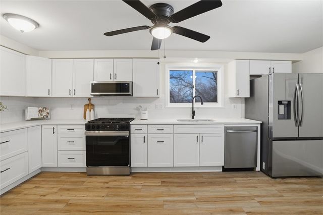 748 Macbeth Dr, Penn Hills, PA 15235