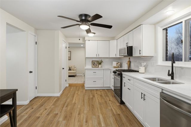 748 Macbeth Dr, Penn Hills, PA 15235