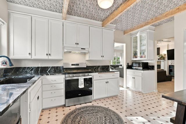 1306 S Center Dr, Spokane Valley, WA 99212
