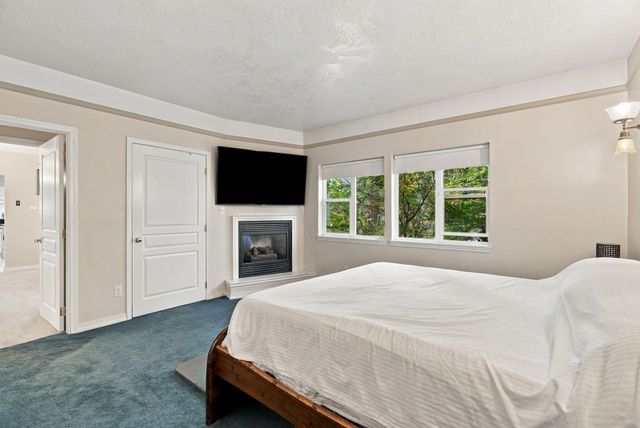 1306 S Center Dr, Spokane Valley, WA 99212