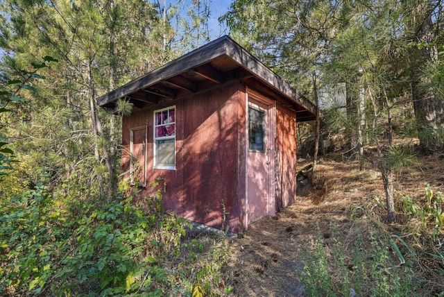 1306 S Center Dr, Spokane Valley, WA 99212