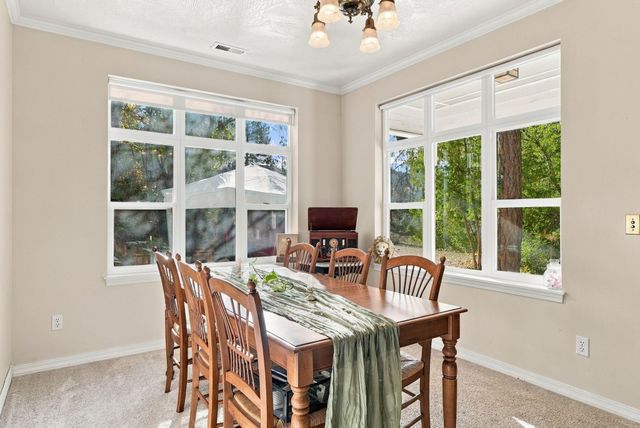 1306 S Center Dr, Spokane Valley, WA 99212