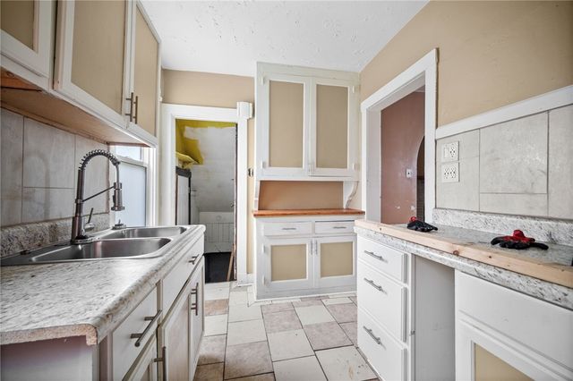7025 Monticello, Homewood Brushton, PA 15208
