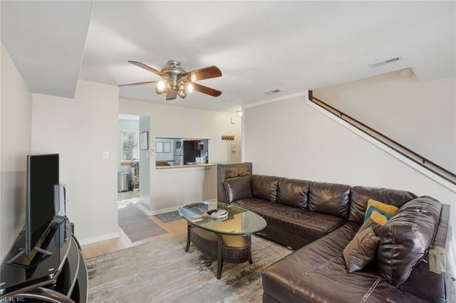 1521 E Ocean View Ave Apt 206, Norfolk, VA 23503