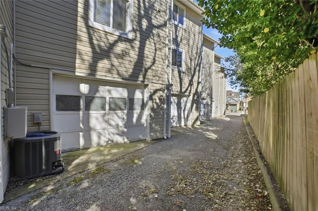 1521 E Ocean View Ave Apt 206, Norfolk, VA 23503