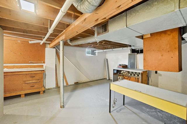 2524 Home Orchard Drive 2524 Home Orchard Drive, Springfield, OH 45503