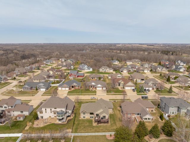 2709 Northview Lane, Cedar Falls, IA 50613