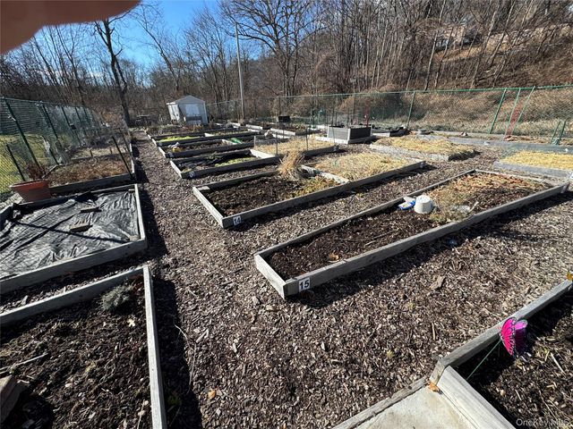 200 Diplomat Drive 6P, Mount Kisco, NY 10549