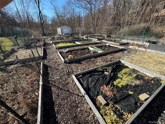 200 Diplomat Drive 6P, Mount Kisco, NY 10549