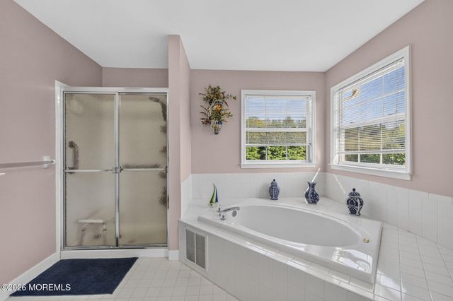 14 Jamesworthy Court, Marlboro, NJ 07746