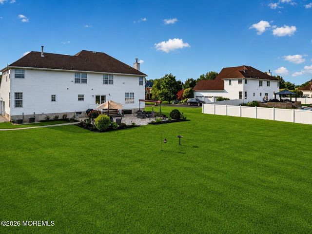 14 Jamesworthy Court, Marlboro, NJ 07746