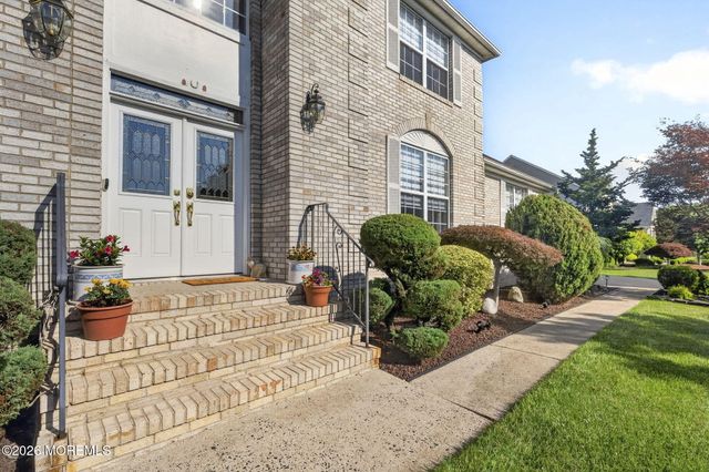 14 Jamesworthy Court, Marlboro, NJ 07746