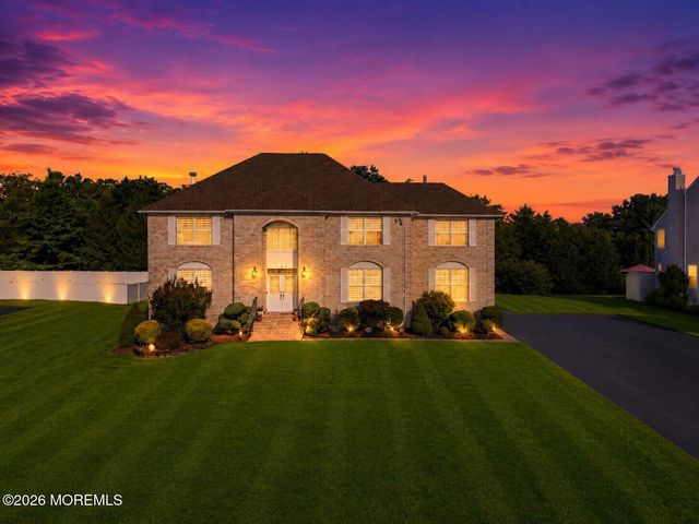 14 Jamesworthy Court, Marlboro, NJ 07746