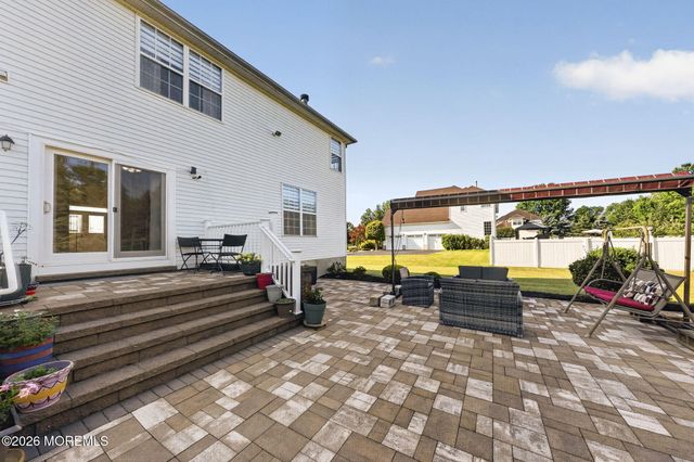 14 Jamesworthy Court, Marlboro, NJ 07746
