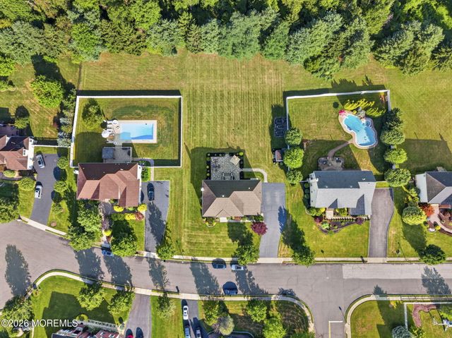 14 Jamesworthy Court, Marlboro, NJ 07746