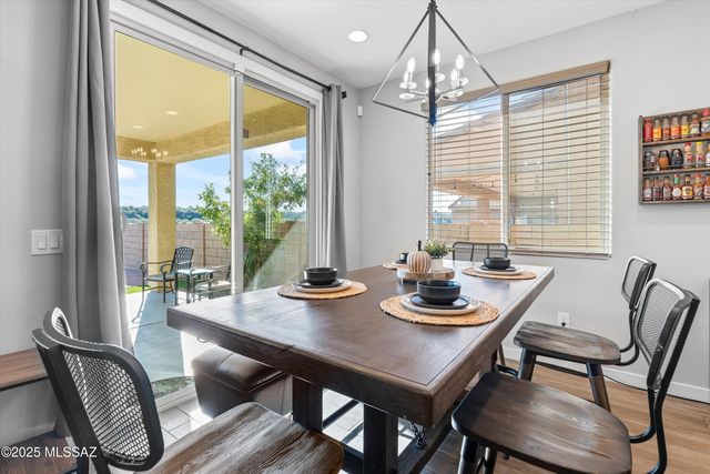 11162 S Golden Aspen Drive, Vail, AZ 85641