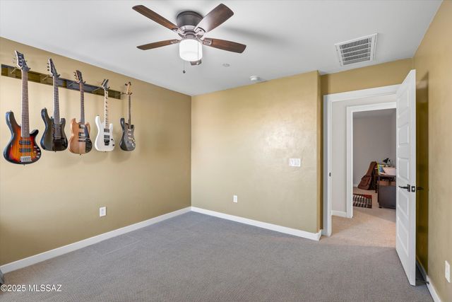 11162 S Golden Aspen Drive, Vail, AZ 85641