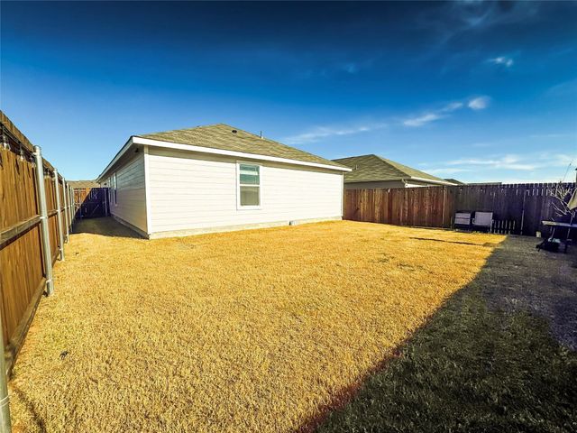 1627 Cattle Drive Lane, Crandall, TX 75114