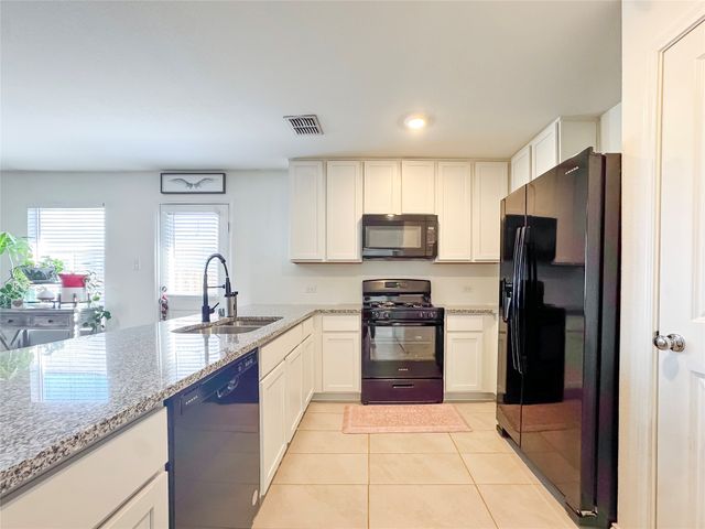 1627 Cattle Drive Lane, Crandall, TX 75114
