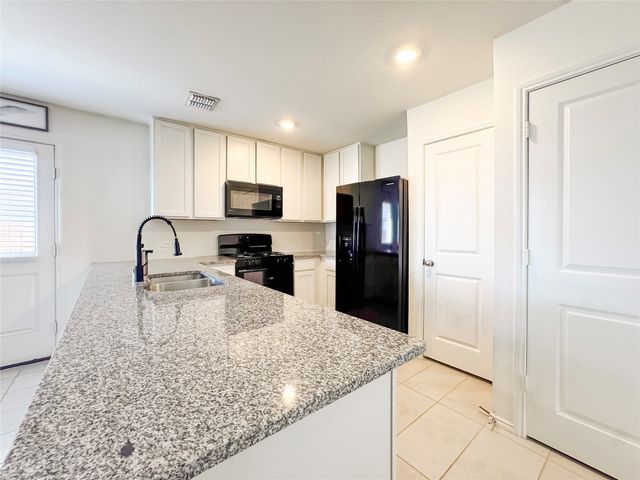 1627 Cattle Drive Lane, Crandall, TX 75114
