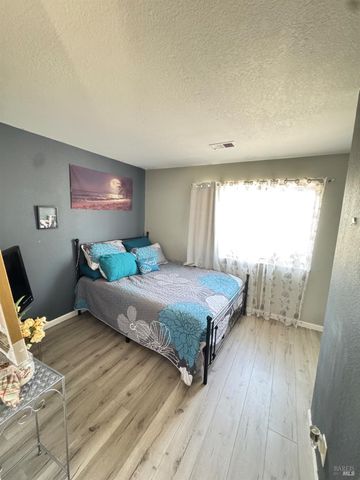 475 Whitney Ave, Vallejo, CA 94589