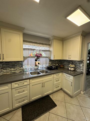 475 Whitney Ave, Vallejo, CA 94589