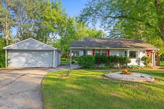9 Craig Terrace, Lake Zurich, IL 60047