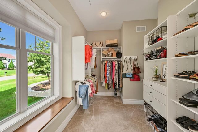 W174N7452 Wilson DRIVE, Menomonee Falls, WI 53051