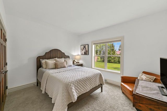 W174N7452 Wilson DRIVE, Menomonee Falls, WI 53051