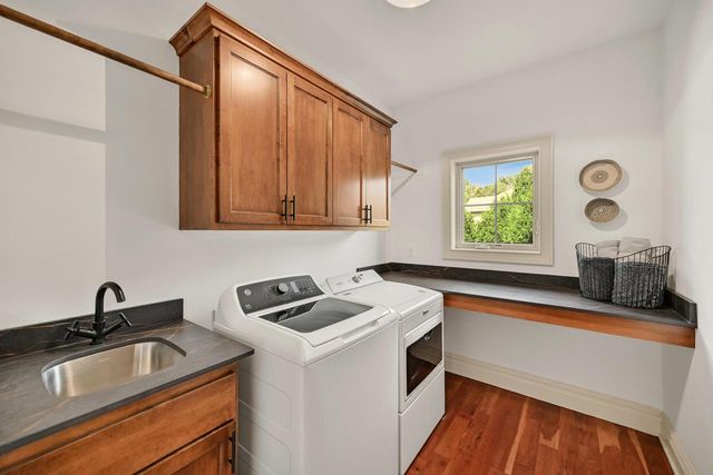 W174N7452 Wilson DRIVE, Menomonee Falls, WI 53051