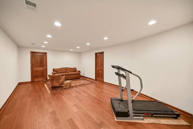 W174N7452 Wilson DRIVE, Menomonee Falls, WI 53051