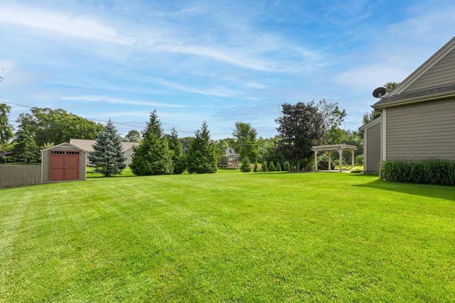 W174N7452 Wilson DRIVE, Menomonee Falls, WI 53051