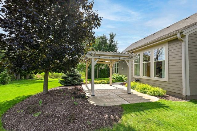 W174N7452 Wilson DRIVE, Menomonee Falls, WI 53051