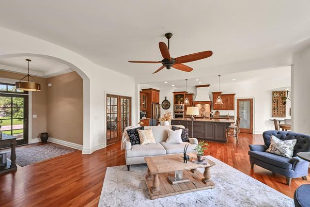 W174N7452 Wilson DRIVE, Menomonee Falls, WI 53051