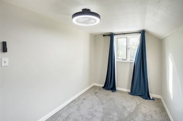 1820 W 3rd Street, Perry, IA 50220