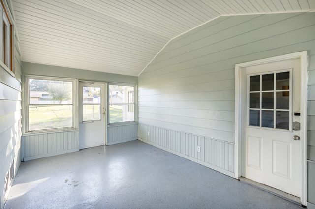 1820 W 3rd Street, Perry, IA 50220