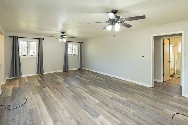 1820 W 3rd Street, Perry, IA 50220