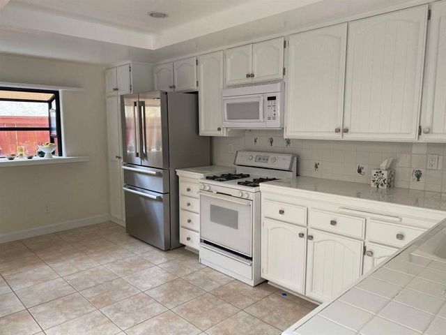 3333 Vivienda Circle, Carlsbad, CA 92009