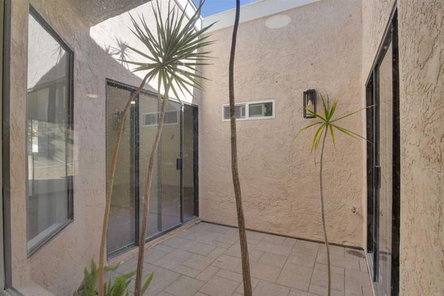 3333 Vivienda Circle, Carlsbad, CA 92009