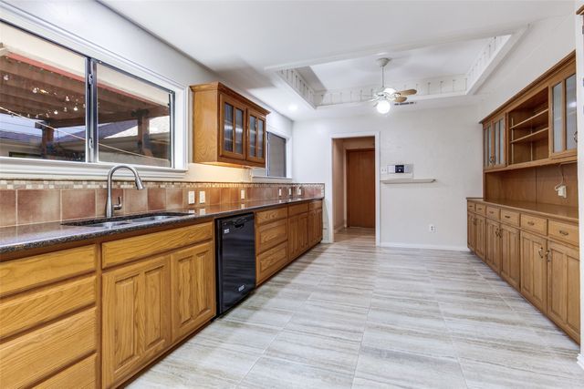 1905 Violet Circle, Richardson, TX 75080