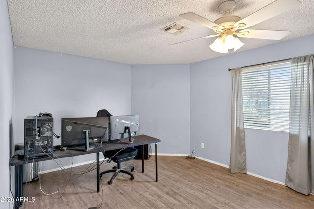 4852 E Betty Elyse Lane, Scottsdale, AZ 85254