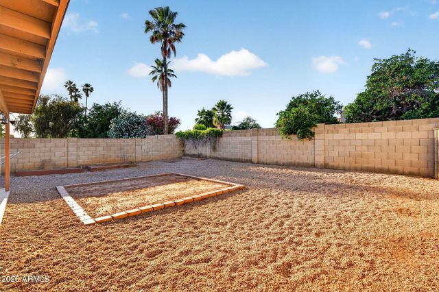 4852 E Betty Elyse Lane, Scottsdale, AZ 85254