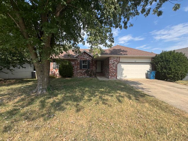 617 E Southeast Hills Court, Nixa, MO 65714