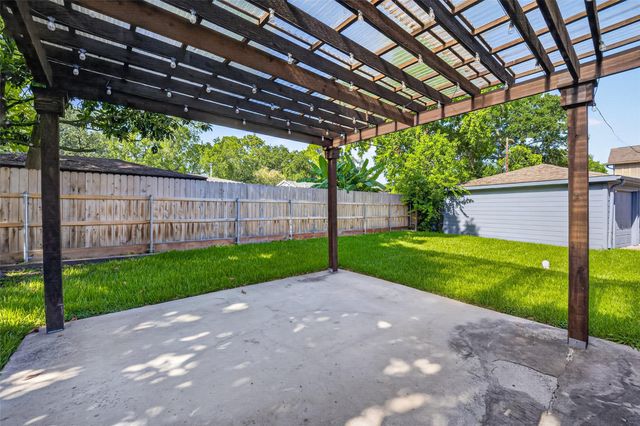 5310 Indigo Street, Houston, TX 77096