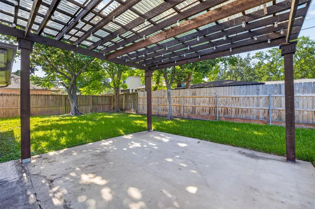 5310 Indigo Street, Houston, TX 77096