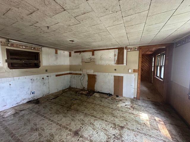 940 Peasleeville Road, Schuyler Falls, NY 12985